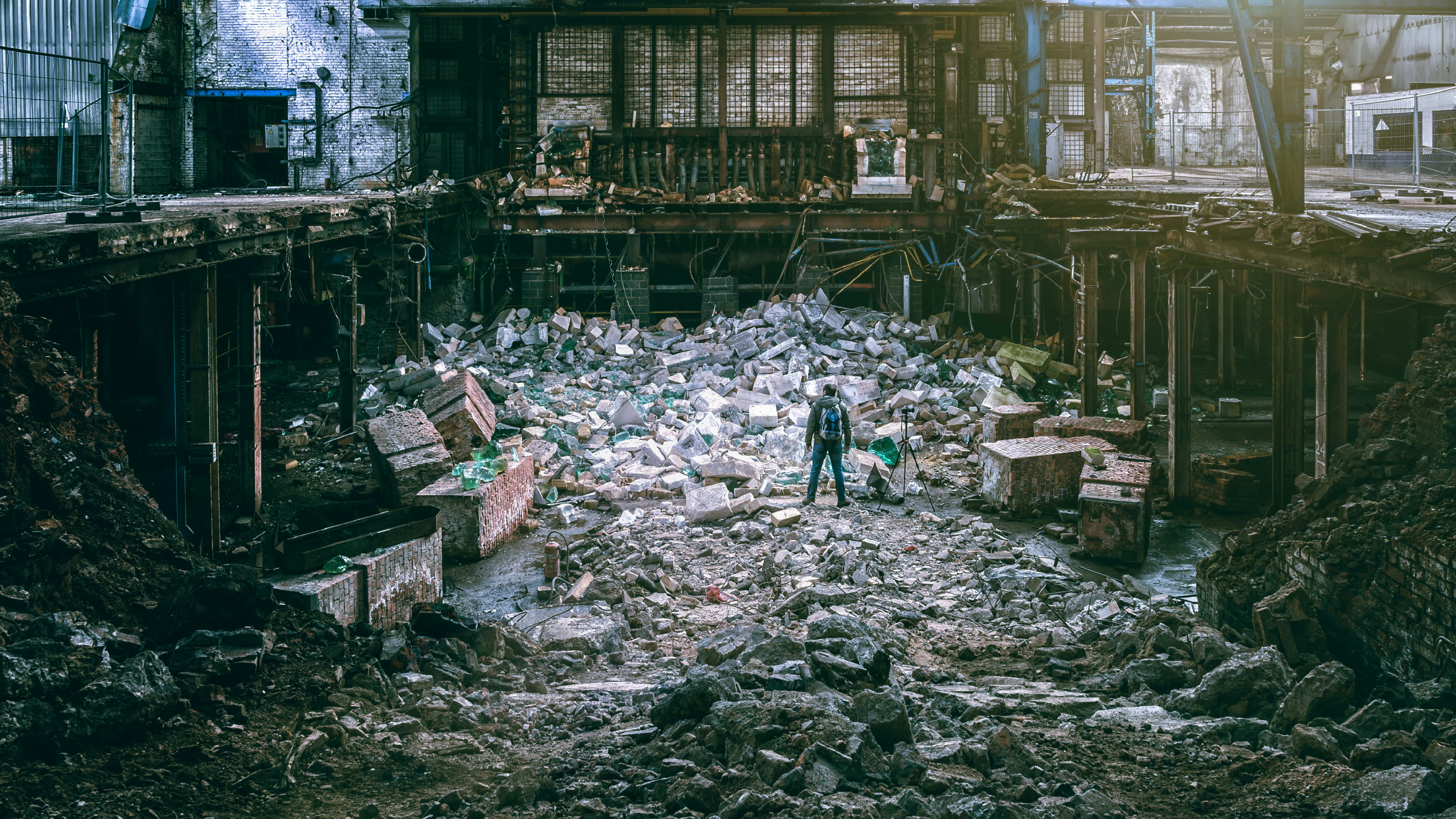 Patterns That Grow and Patterns That Crumble